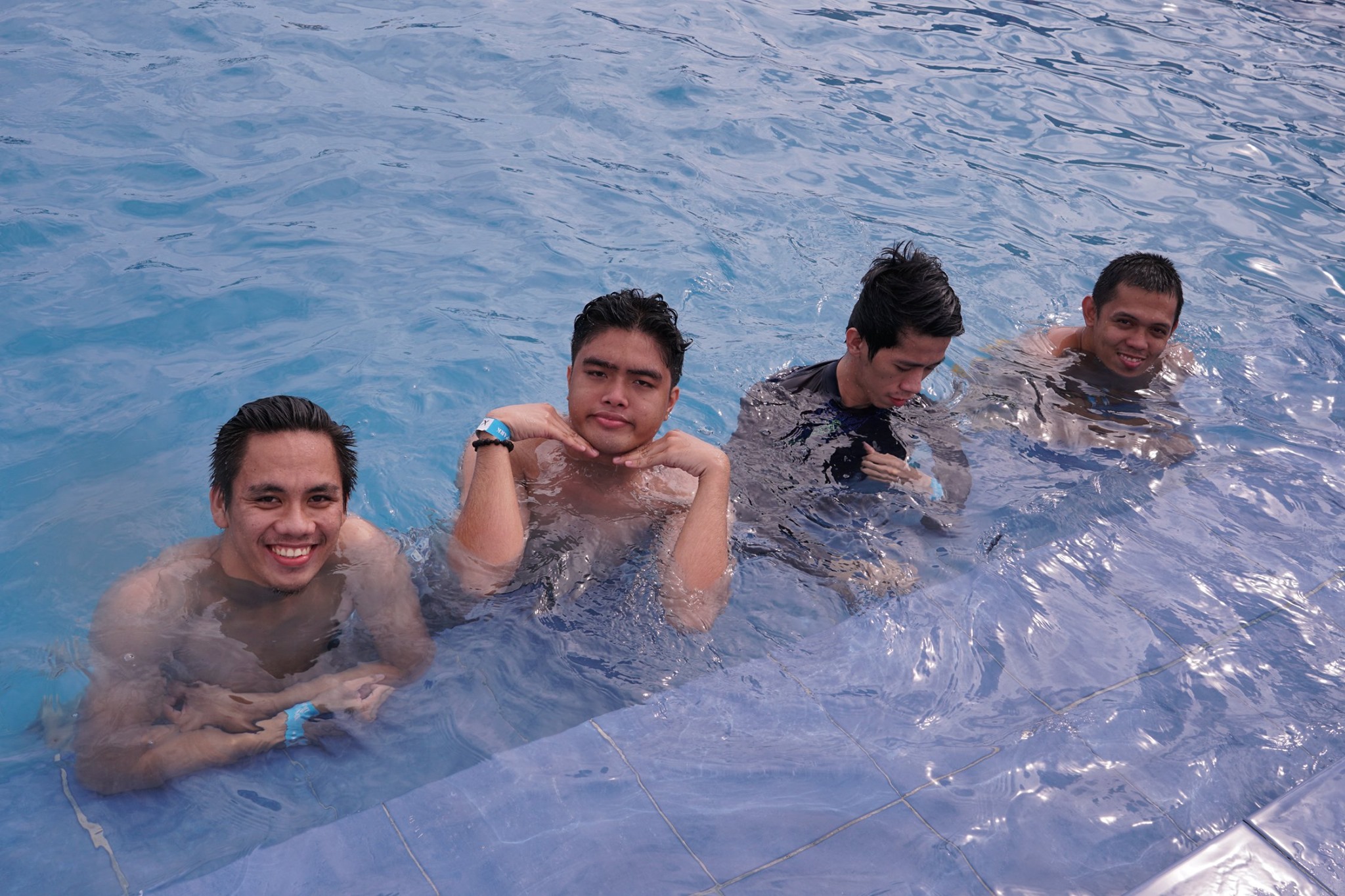 boys pool group picture